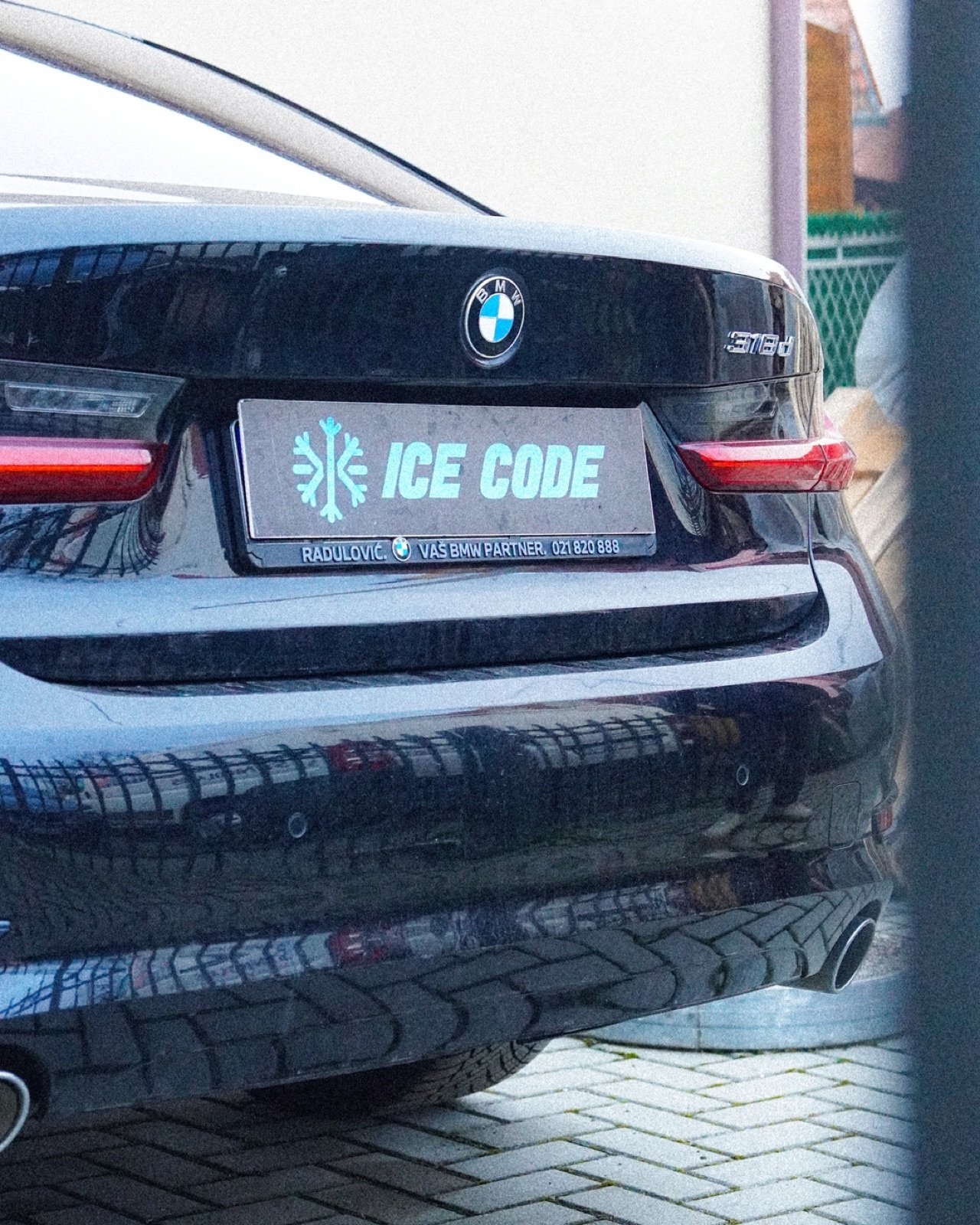 BMW G20 — zadnji ugao