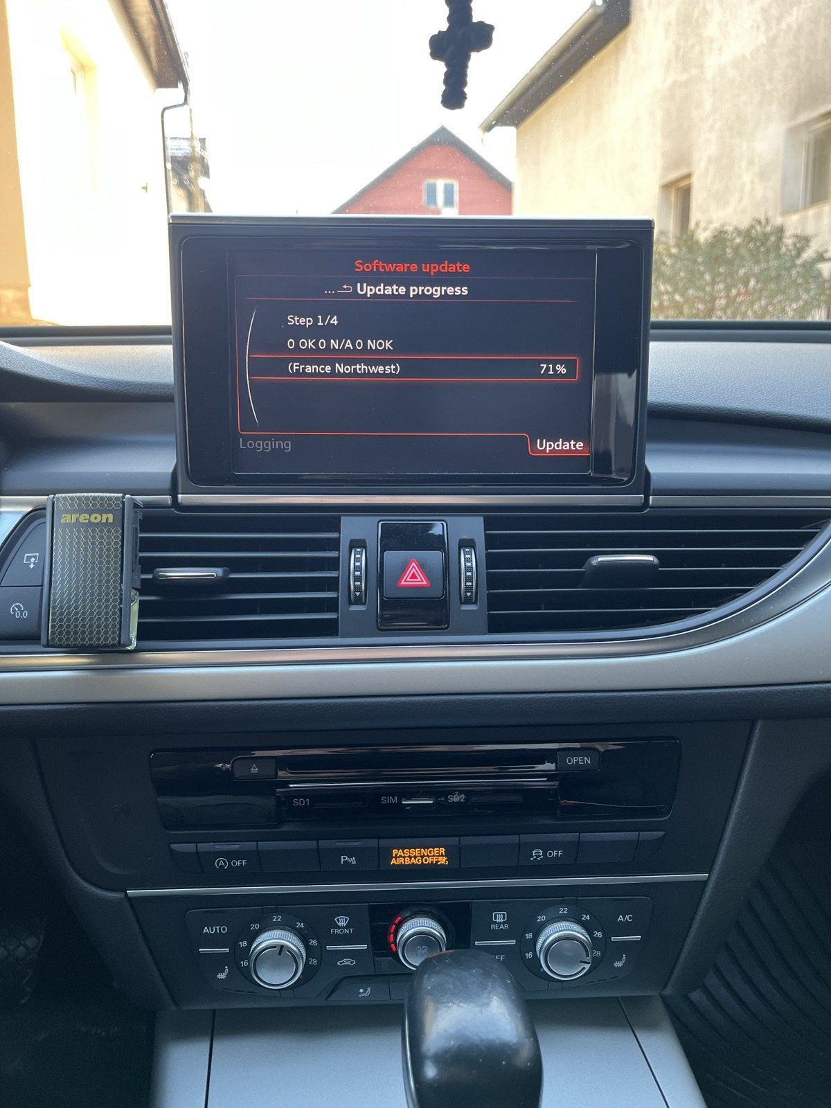 Audi A6 — ažuriranje softvera na ekranu